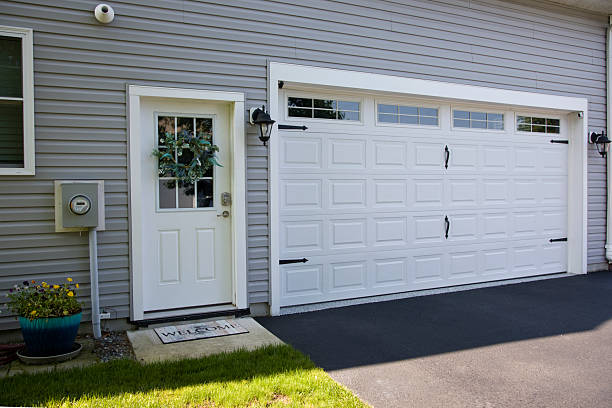 24/7 Emergency Garage Door Panel Replacement experts in Butler, NJ